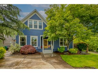 130 E  Illinois St, Newberg, OR 97132