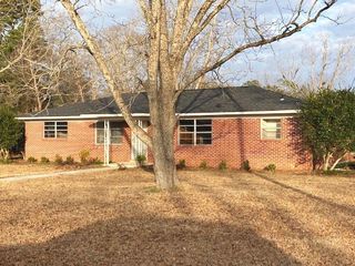 211 Greer Ave, Atmore, AL 36502