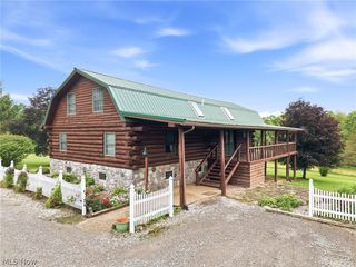 7374 Vale Rd, Rogers, OH 44455