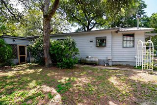 3052 Safronia Shores Rd, Navarre, FL 32566