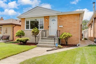 7544 Lockwood Ave, Burbank, IL 60459