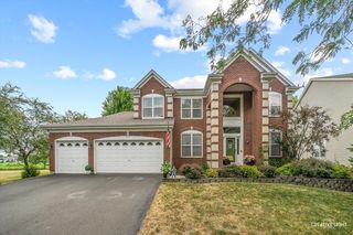 317 Greenwood Pl, Oswego, IL 60543