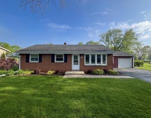 3370 East Bonnie DRIVE, Oak Creek, WI 53154
