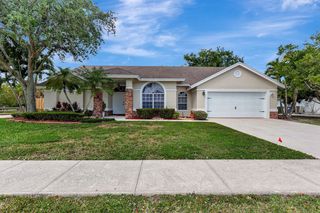13805 Sheffield St, Wellington, FL 33414