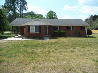 1978 Mount Hope Church Rd, Mc Leansville, NC 27301