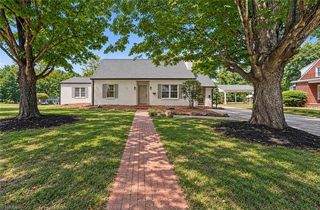 433 N  Main St, Mocksville, NC 27028