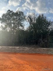 35 Dear Dr, Camden, AL 36726