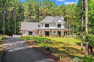 620 Fox Paw Leaf Ln, Ellijay, GA 30536