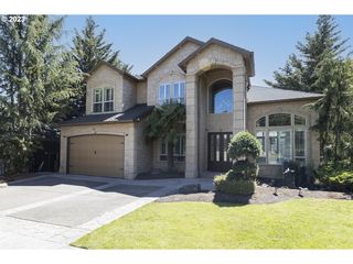 14092 SE Sunshadow St, Happy Valley, OR 97086