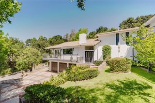 142 Crescent Glen Dr, Glendora, CA 91741