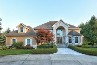205 Clarmarc Dr, Frankenmuth, MI 48734