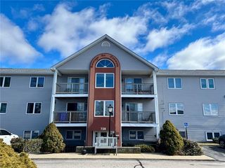 728 Beverage Hill Ave #14, Pawtucket, RI 02861