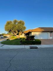 1024 Valley Way, Madera, CA 93637