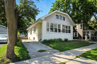 709 S  River St, Aurora, IL 60506