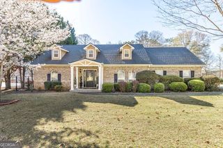 96 Pointe View Ct, Jackson, GA 30233