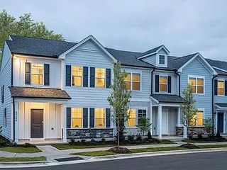 313 Parker Station Ave, Fuquay Varina, NC 27526
