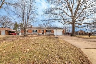 10628 Lavinia Dr, Saint Louis, MO 63123