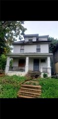 2928 Brooklyn Ave, Kansas City, MO 64109