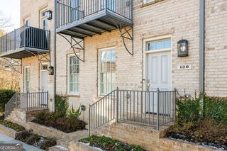120 Clover Ct, Roswell, GA 30075