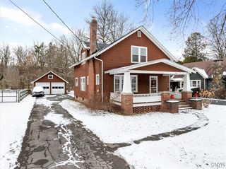 38 Dwight Ave, Clinton, NY 13323
