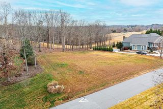 3466 Blankenship Dr, Morganton, NC 28655