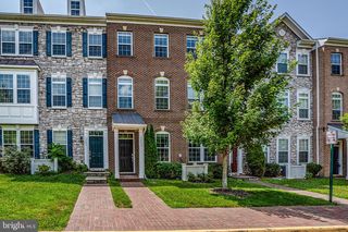 10603 Legacy Ln, Fairfax, VA 22030