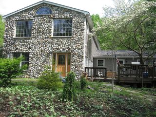 Neola Rd, Stroudsburg, PA 18360
