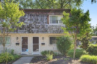 73 Bridge St #17, Northampton, MA 01060