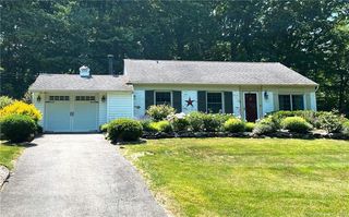 4 Sycamore Drive, Newtown, CT 06470