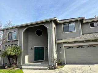 1124 Mandela Ct, East Palo Alto, CA 94303