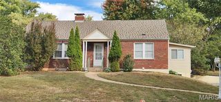 115 Pioneer Dr, Saint Louis, MO 63129