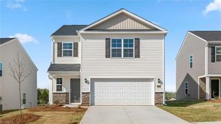 627 Beechwood Cir, Thomasville, NC 27360