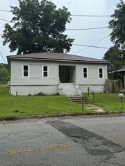 1034 N  Royal Ave, Florence, AL 35630