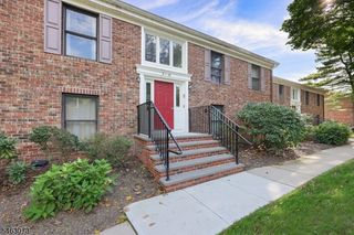 11 Sunrise Drive, Gillette, NJ 07933