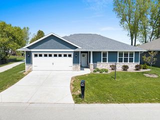 1072 W  Cecilia Ct, Appleton, WI 54913