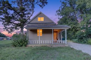 720 N  Boulevard St, Edmond, OK 73034