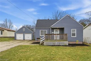 1852 Cramer Ave, Akron, OH 44312