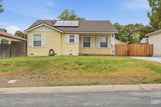 2516 Lomita Verde Dr, Bakersfield, CA 93305