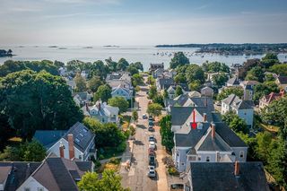 17 Nineteen Atlantic Ave #1/2, Beverly, MA 01915