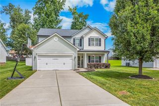 823 Leach Ave, Thomasville, NC 27360