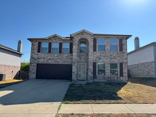 7919 Mosstree Dr, Arlington, TX 76001
