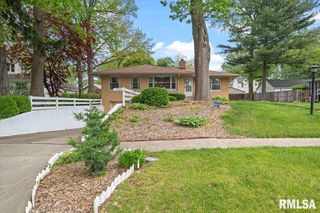 1520 N  3rd St, Springfield, IL 62702
