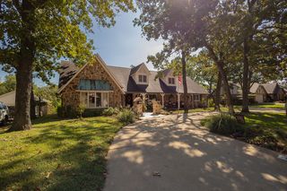 1010 N  Faulkner Pl, Claremore, OK 74017