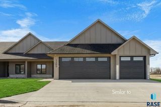 1225 Thompson Pl E, Tea, SD 57064