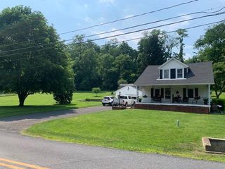 1303 Middle Rd, Lewistown, PA 17044