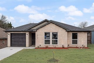 216 Red Wing Dr, Dallas, TX 75241