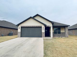 7610 60th St, Lubbock, TX 79407