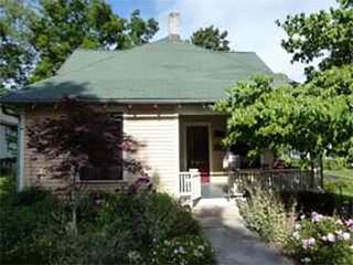 718 S  Lincoln St, Bloomington, IN 47401