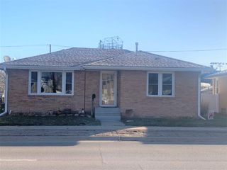 703 S  1st St, Norfolk, NE 68701