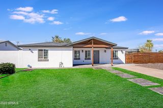 527 E BUTLER Drive, Phoenix, AZ 85020